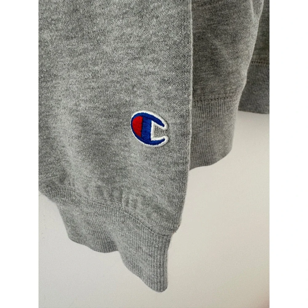 Champion Boys XL Gray Script Logo Crewneck Sweatshirt Authentic Athleticwear